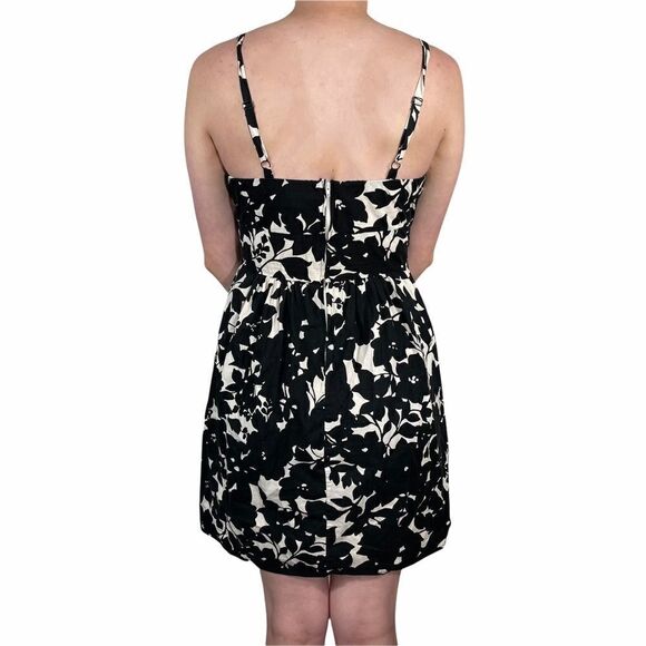B. Smart Black and White Floral Fit & Flare Dress - Picture 5 of 9